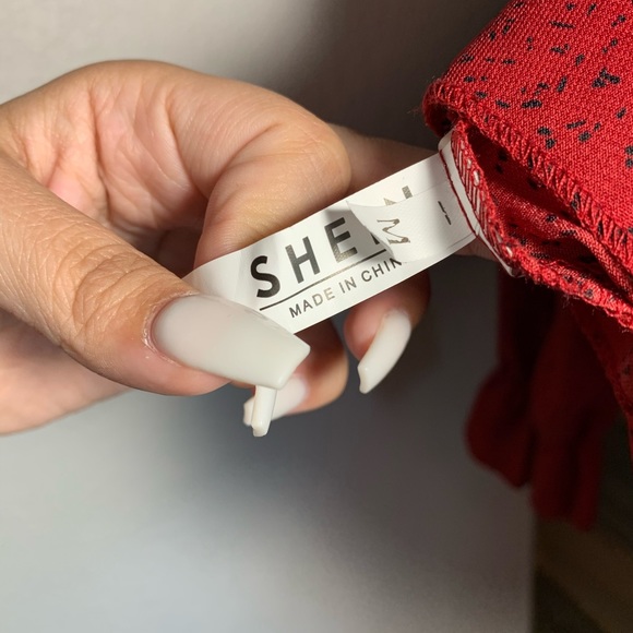 red cinched long sleeve - Picture 3 of 3